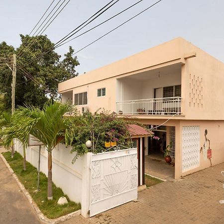 Agoo Hostel (Adults Only) Accra Kültér fotó