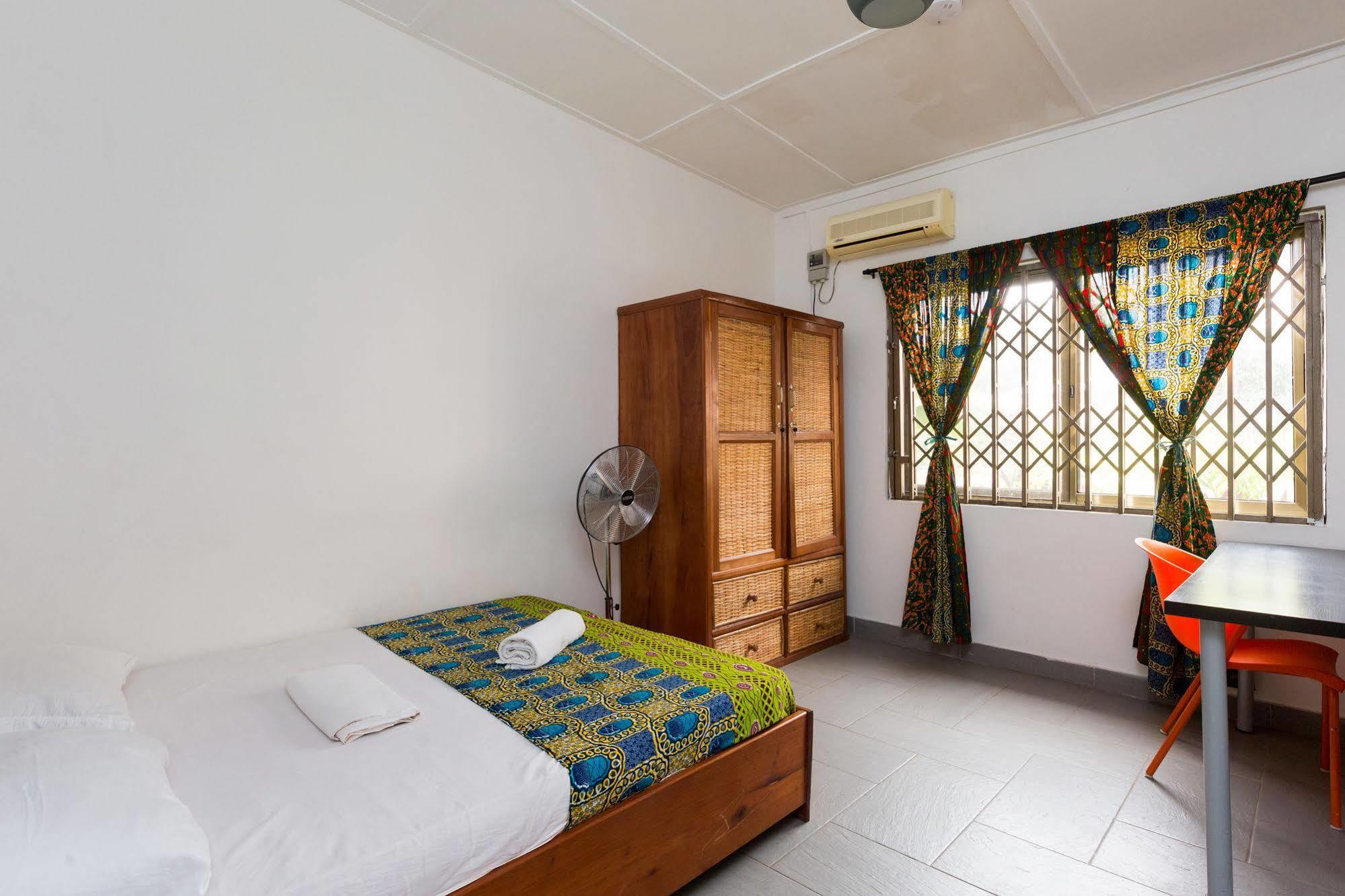 Agoo Hostel (Adults Only) Accra Kültér fotó
