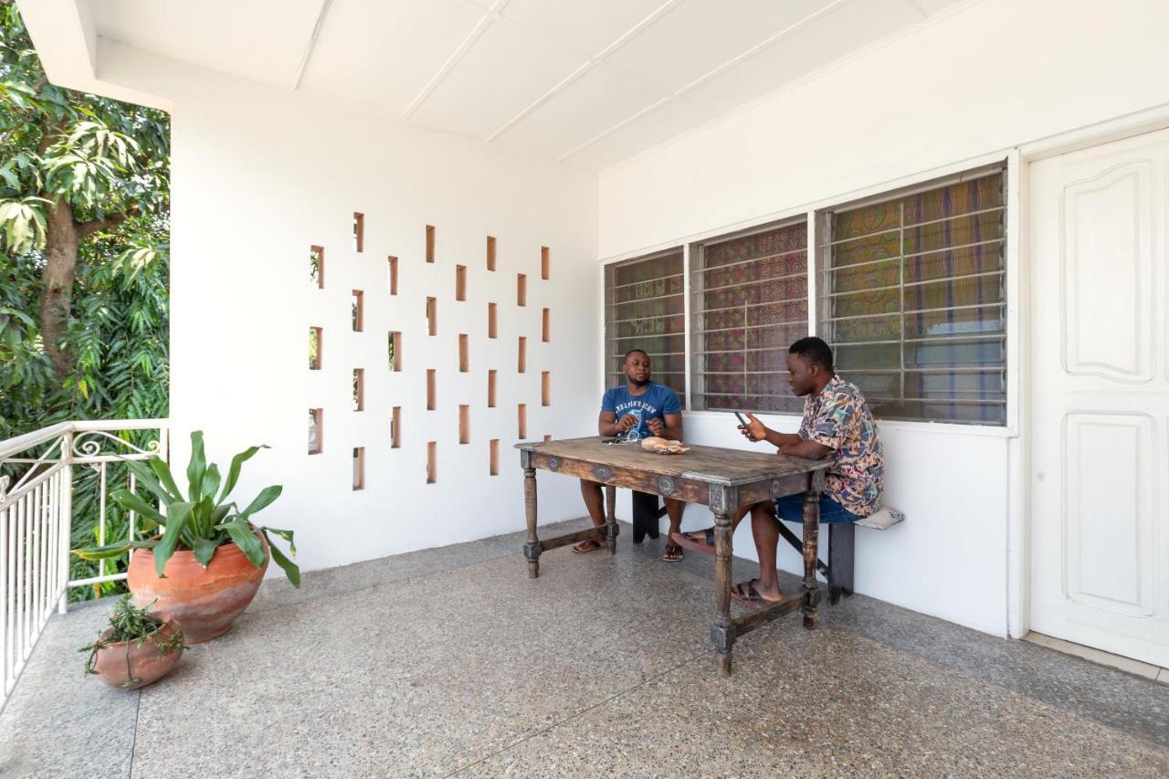 Agoo Hostel (Adults Only) Accra Kültér fotó