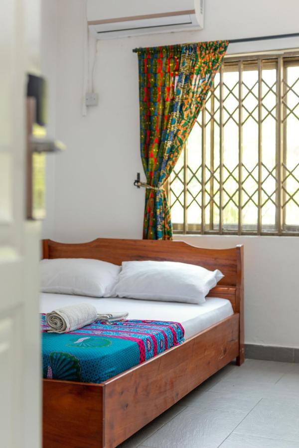 Agoo Hostel (Adults Only) Accra Kültér fotó